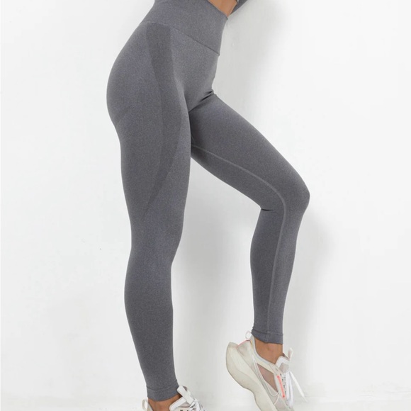 FELICITY SEAMLESS LEGGINGS - Picture 3 of 6
